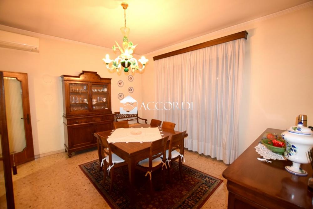 casa indipendente in vendita a Loria
