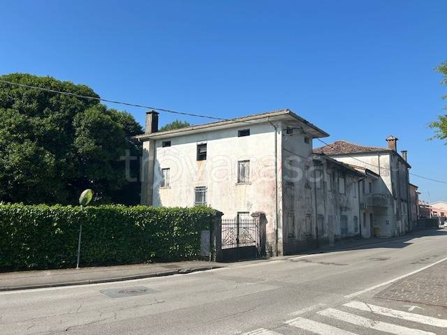 casa indipendente in vendita a Loria