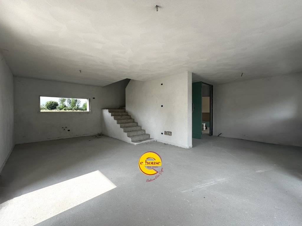 casa indipendente in vendita a Loria in zona Castione