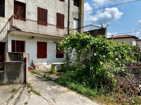 casa indipendente in vendita a Loria