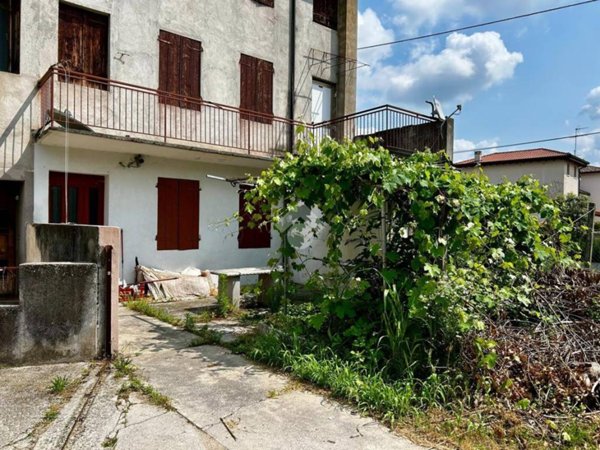 casa indipendente in vendita a Loria in zona Ramon