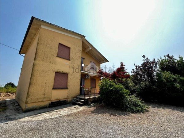 casa indipendente in vendita a Loria