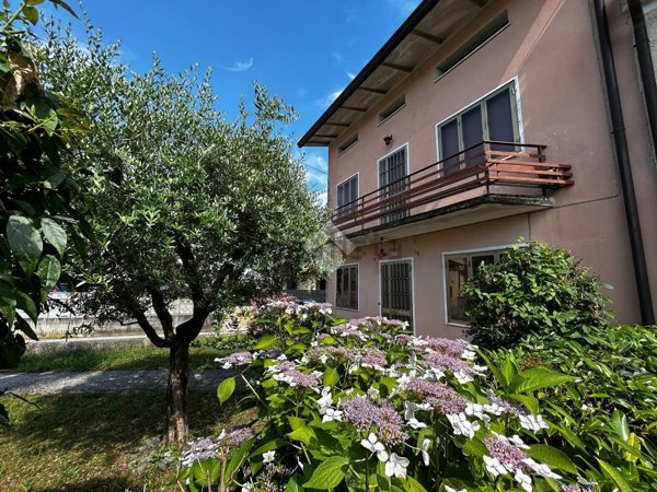casa indipendente in vendita a Loria
