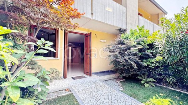 casa indipendente in vendita a Loria in zona Bessica