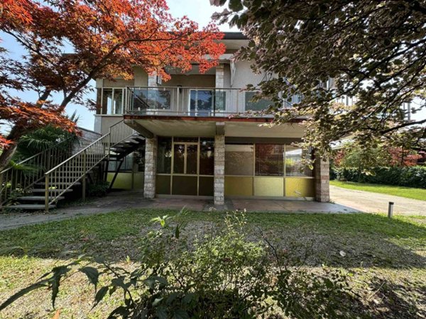 casa indipendente in vendita a Loria in zona Bessica
