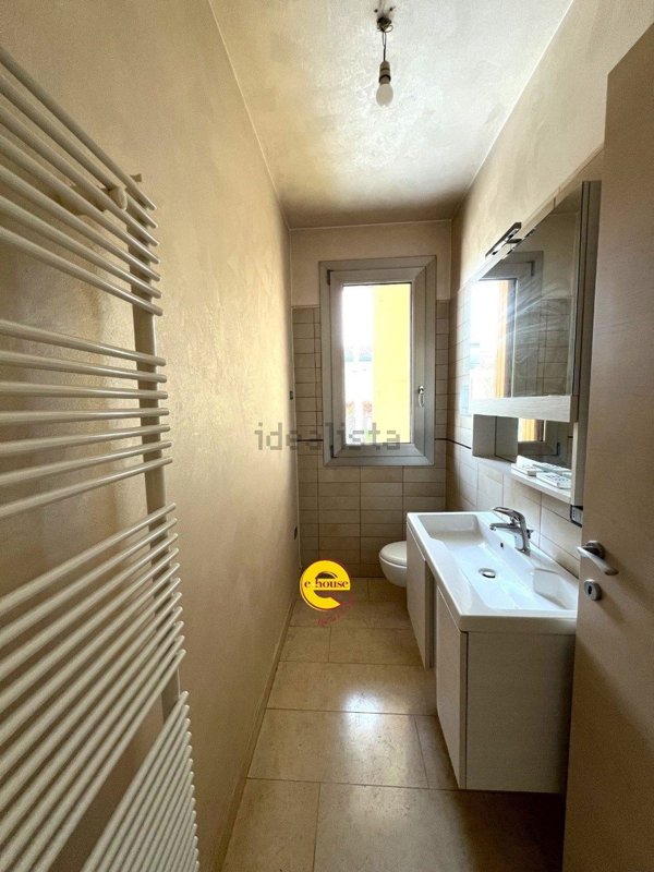 casa indipendente in vendita a Loria in zona Bessica