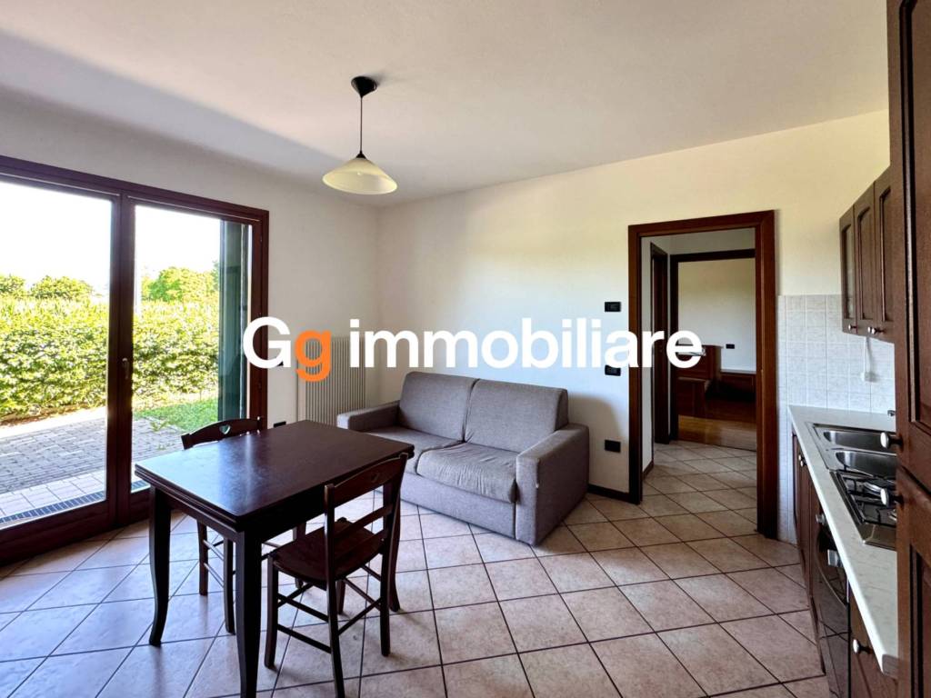 appartamento in vendita a Loria in zona Bessica
