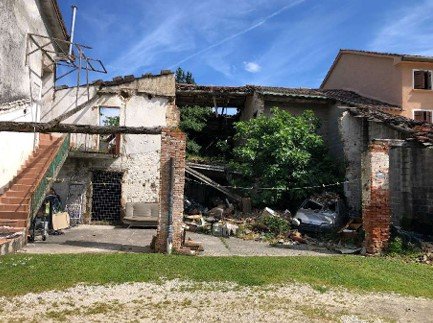 casa indipendente in vendita a Loria