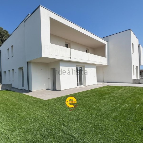 casa indipendente in vendita a Loria in zona Ramon