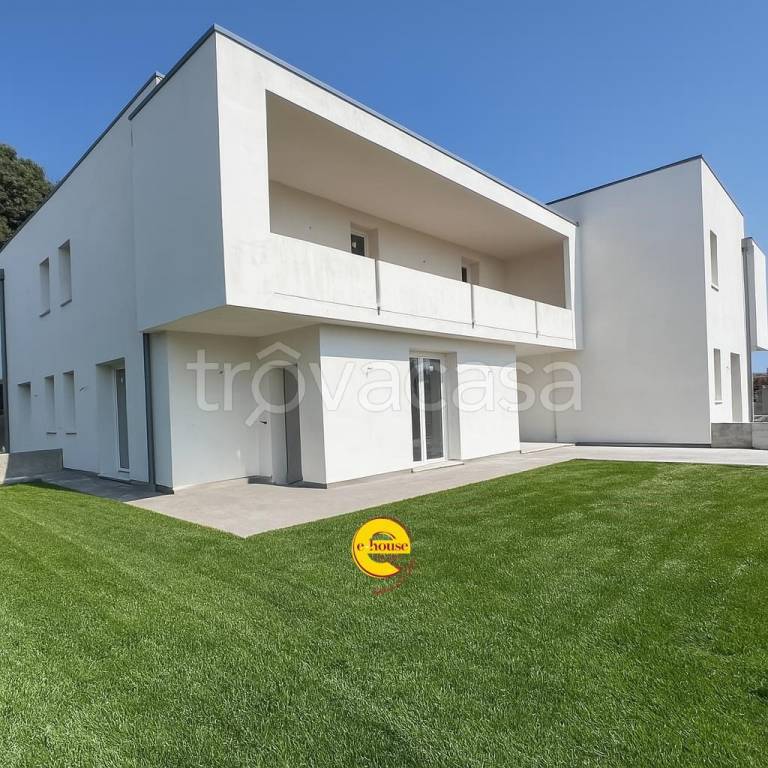 casa indipendente in vendita a Loria in zona Ramon