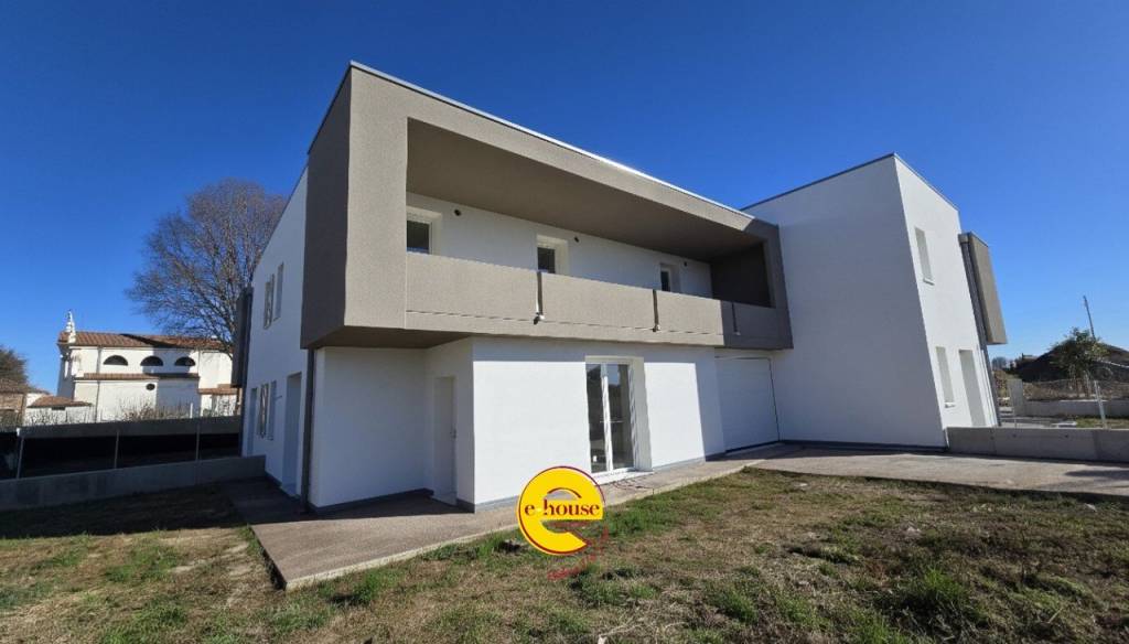 casa indipendente in vendita a Loria in zona Ramon