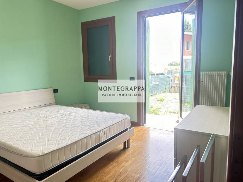 appartamento in vendita a Loria in zona Bessica