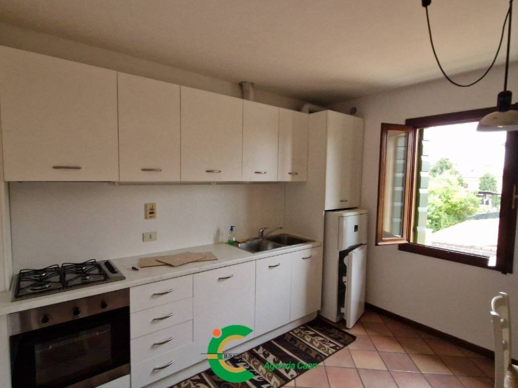 appartamento in vendita a Loria in zona Bessica