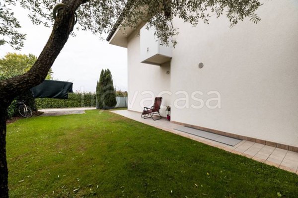 casa indipendente in vendita a Loria in zona Ramon