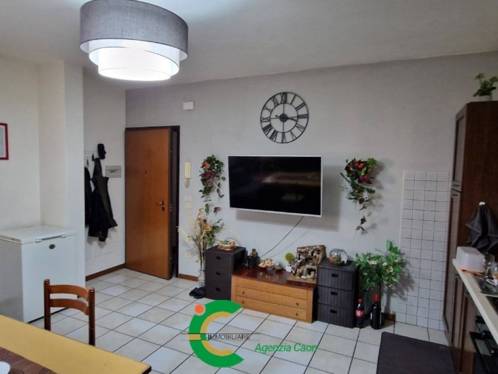 appartamento in vendita a Loria in zona Bessica