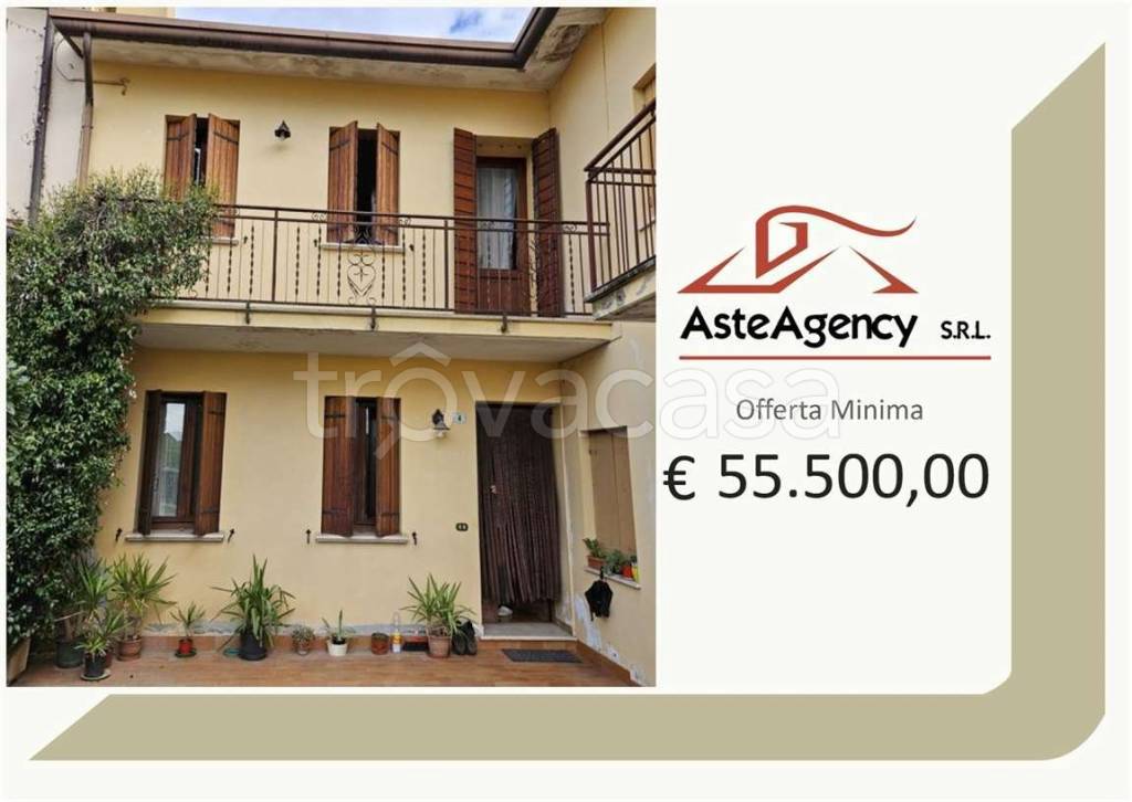 casa indipendente in vendita a Loria in zona Castione