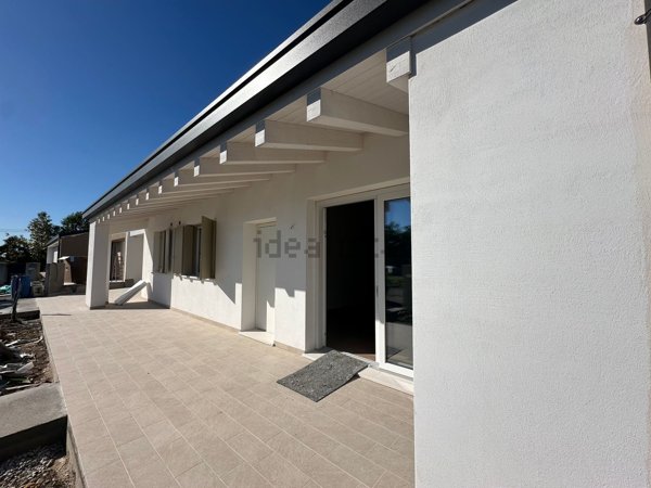 casa indipendente in vendita a Loria