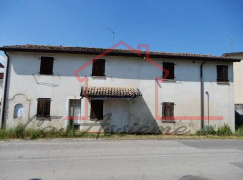 casa indipendente in vendita a Loria