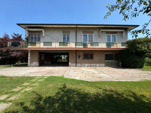 pentavano in vendita a Loria