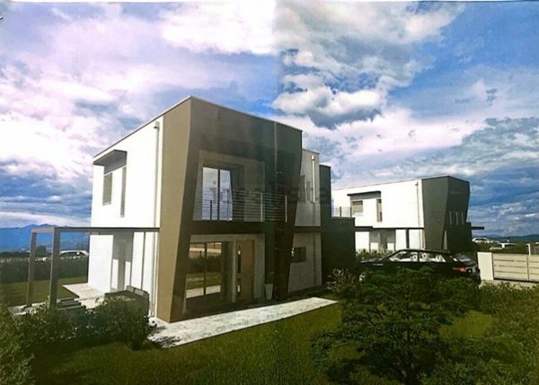 casa indipendente in vendita a Loria in zona Castione