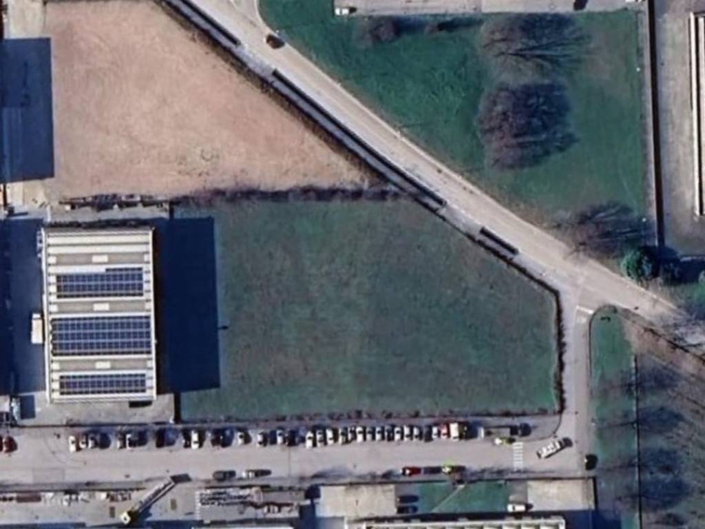 terreno edificabile in vendita a Loria