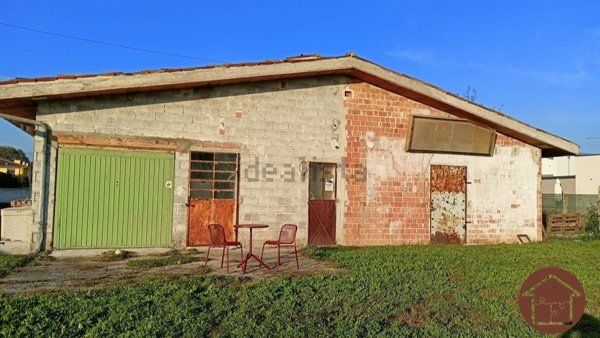 casa indipendente in vendita a Loria