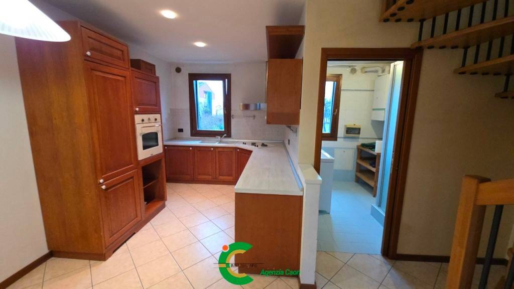 appartamento in vendita a Loria in zona Ramon