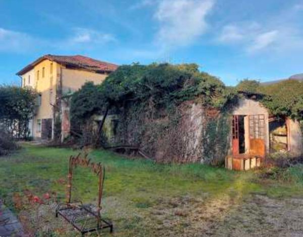 casa indipendente in vendita a Loria