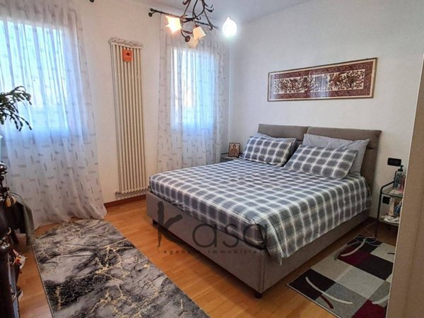 appartamento in vendita a Loria in zona Bessica