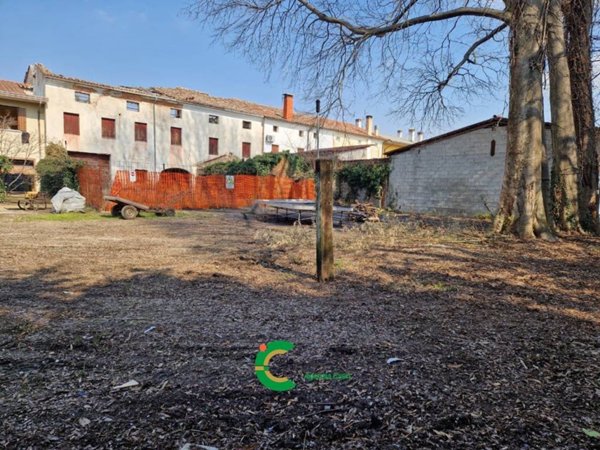 casa indipendente in vendita a Loria in zona Bessica