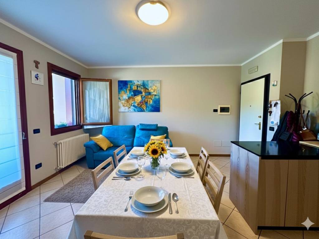 appartamento in vendita a Loria in zona Castione