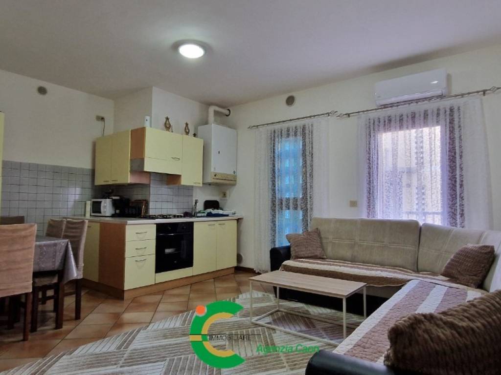 appartamento in vendita a Loria in zona Bessica