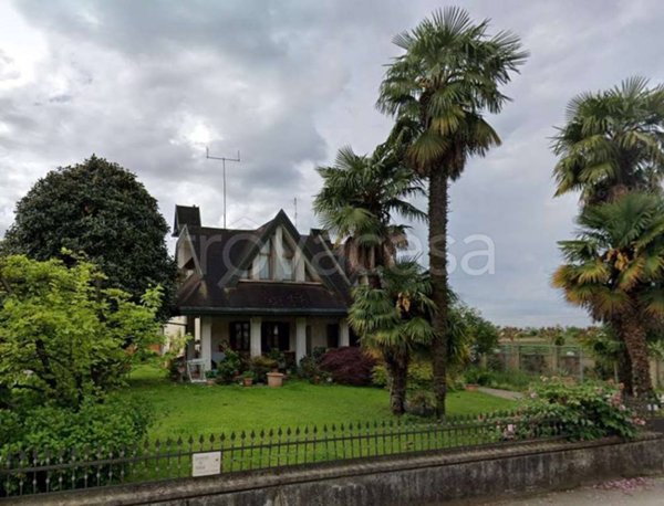casa indipendente in vendita a Loria in zona Ramon