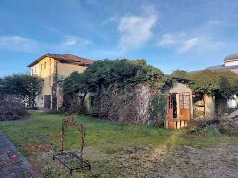 casa indipendente in vendita a Loria