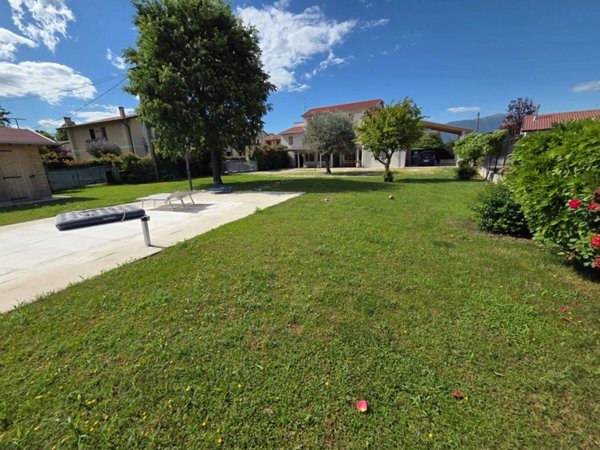 casa indipendente in vendita a Loria in zona Bessica