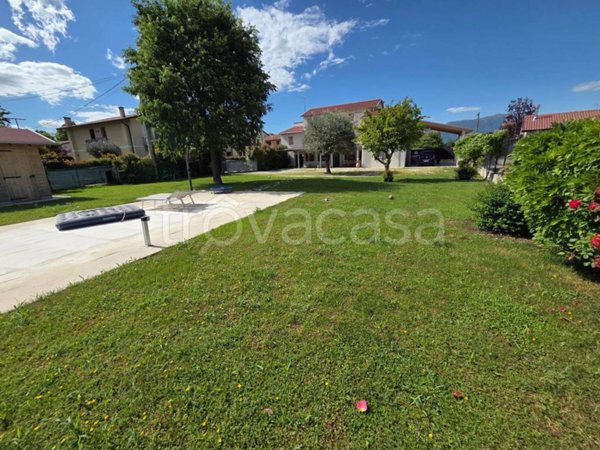 casa indipendente in vendita a Loria in zona Bessica