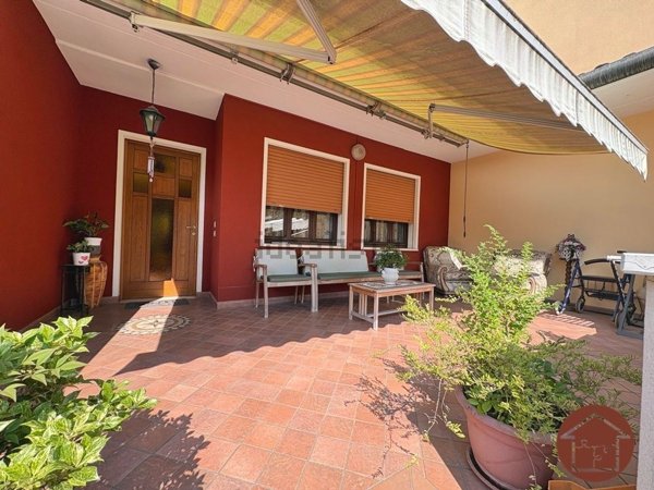 casa indipendente in vendita a Loria in zona Bessica