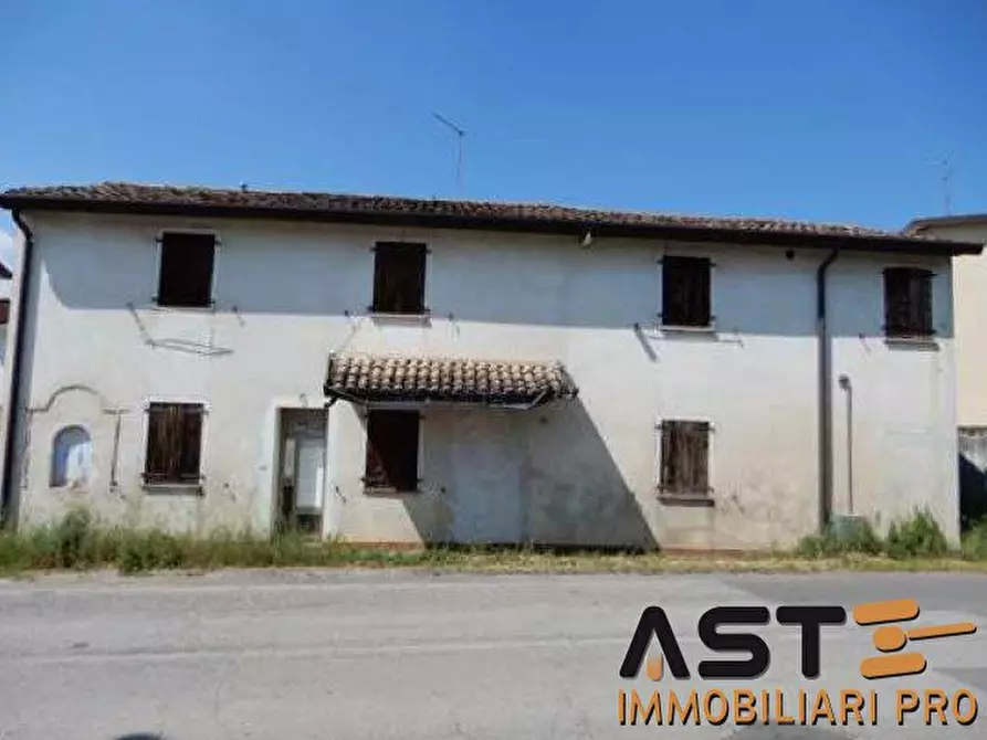 casa indipendente in vendita a Loria in zona Bessica