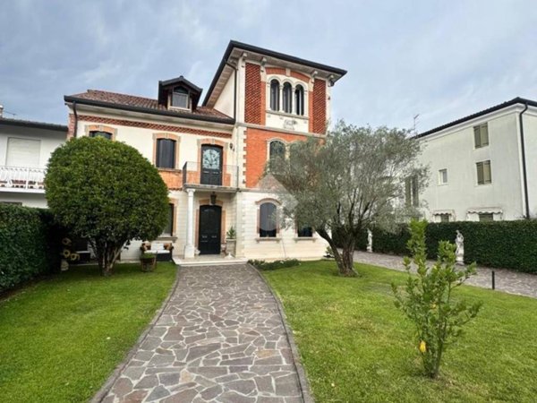 casa indipendente in vendita a Loria in zona Ramon