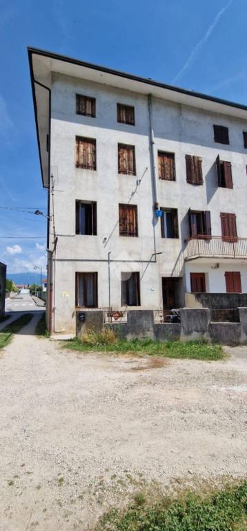 casa indipendente in vendita a Loria in zona Ramon