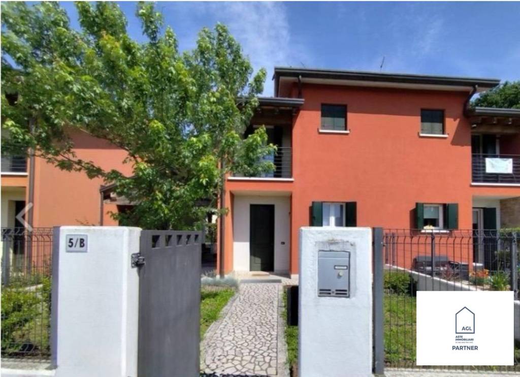 casa indipendente in vendita a Loria in zona Ramon