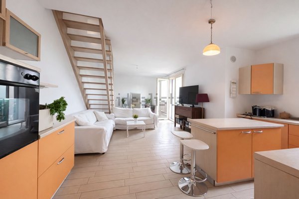appartamento in vendita a Loria in zona Ramon