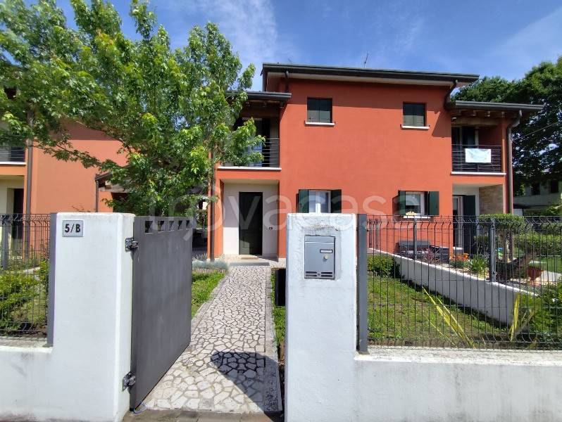 appartamento in vendita a Loria in zona Ramon