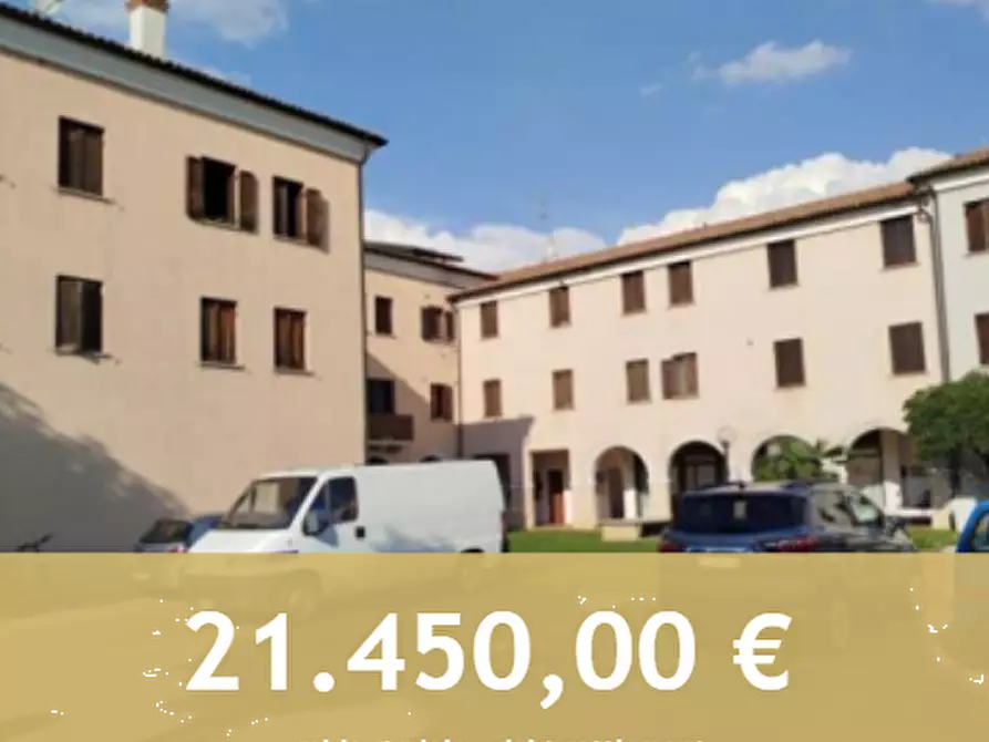 appartamento in vendita a Loria in zona Bessica