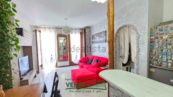 appartamento in vendita a Loria in zona Bessica