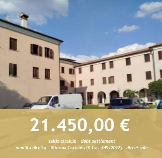 appartamento in vendita a Loria in zona Bessica
