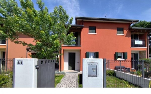 casa indipendente in vendita a Loria in zona Ramon