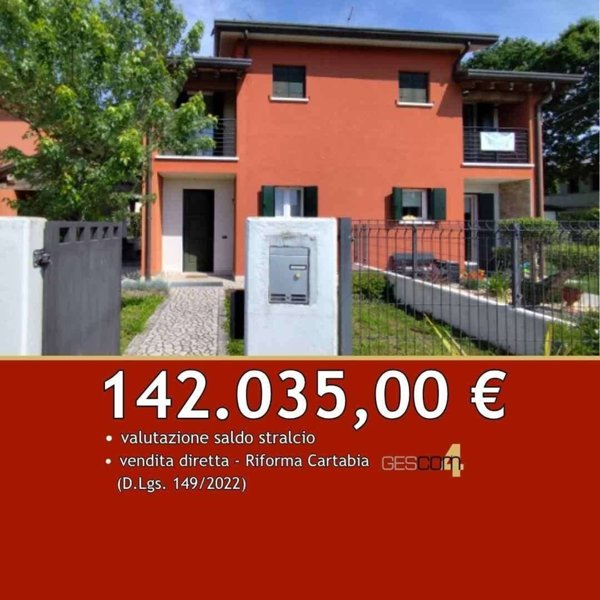 casa indipendente in vendita a Loria