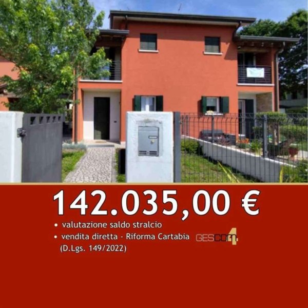 casa indipendente in vendita a Loria