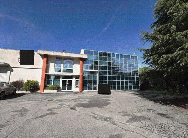 locale commerciale in vendita a Mansuè